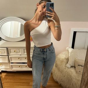 Brandy Melville Croppes One Shoulder Tank